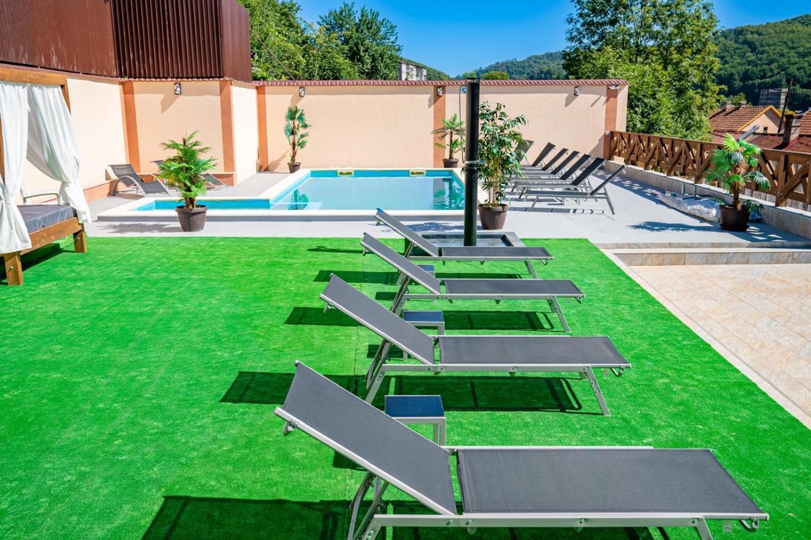 Casa Clim Hotel Anina Ngoại thất bức ảnh